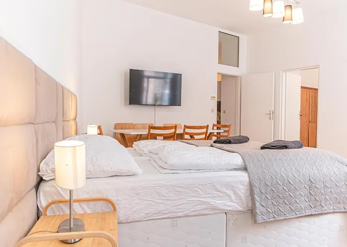 Cozy 3-bedroom In Vienna